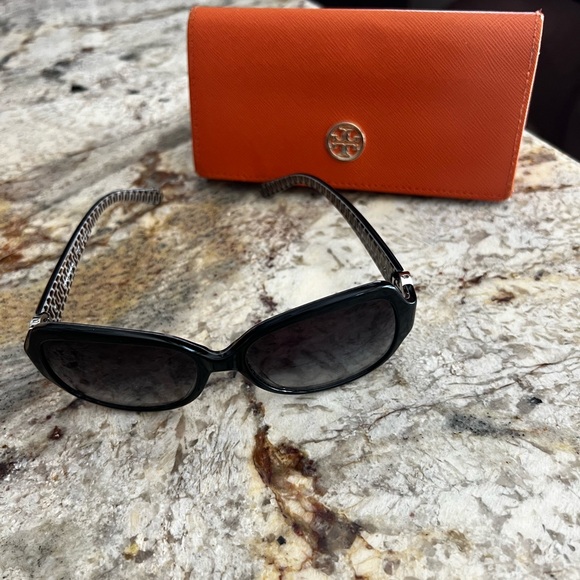 Tory Burch sunglasses - Picture 2 of 7